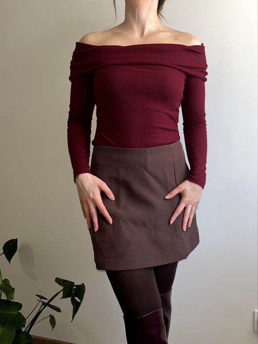 Burgundowa bluzka hispzanka