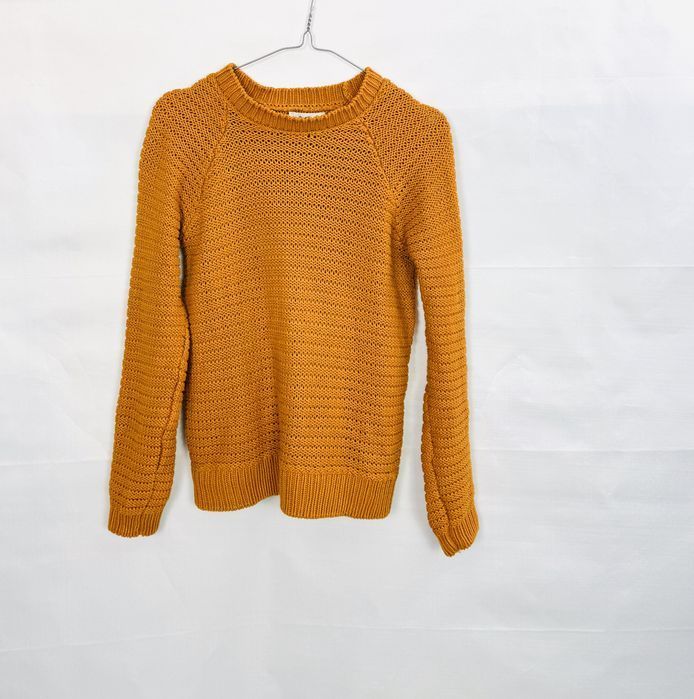 Złoty sweter ażurowy ze stójką XS 34