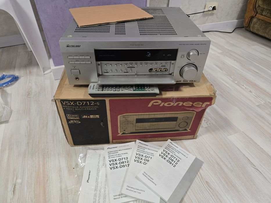 AV ресивер Pioneer VSX-D712