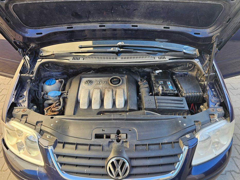 Samochód Volkswagen Touran 1.9 TDI 2003 rok