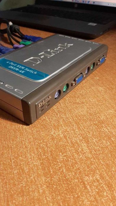 KVM переключатель D-Link DKVM-4K | KVM переключатель VGA PS/2 Б/У