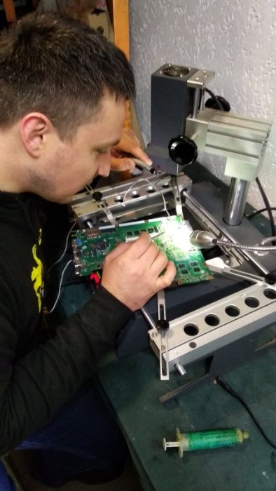 Ремонт материнських плат ноутбуків Ірпінь, заміна чіпів