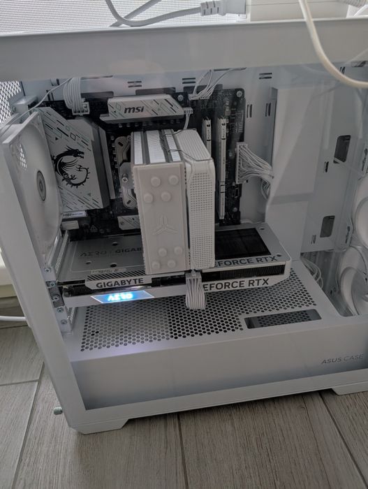 Ігровий ПК +стіл