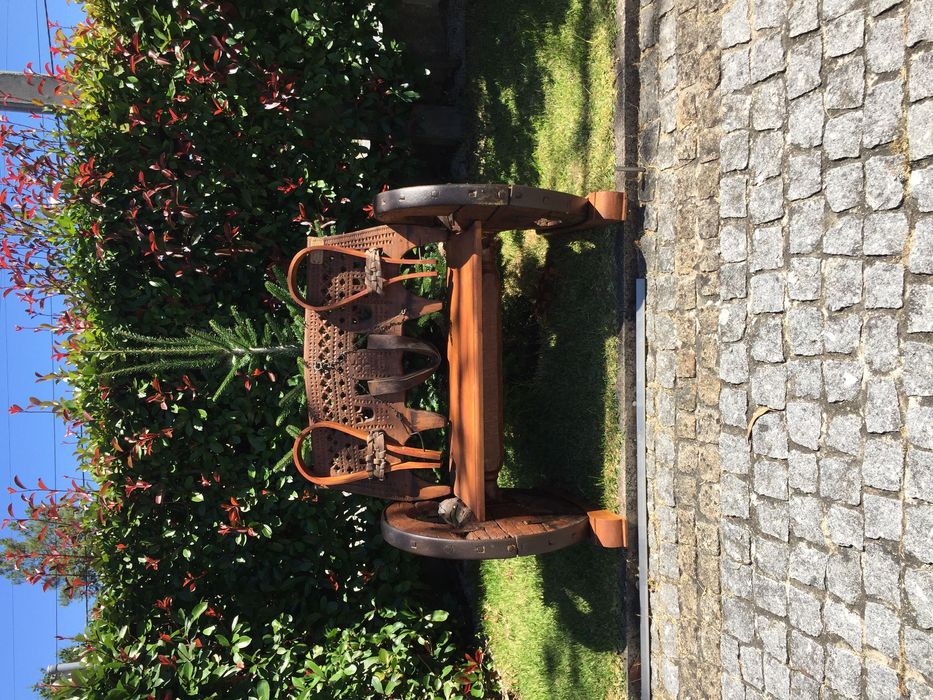 Banco rústico todo original