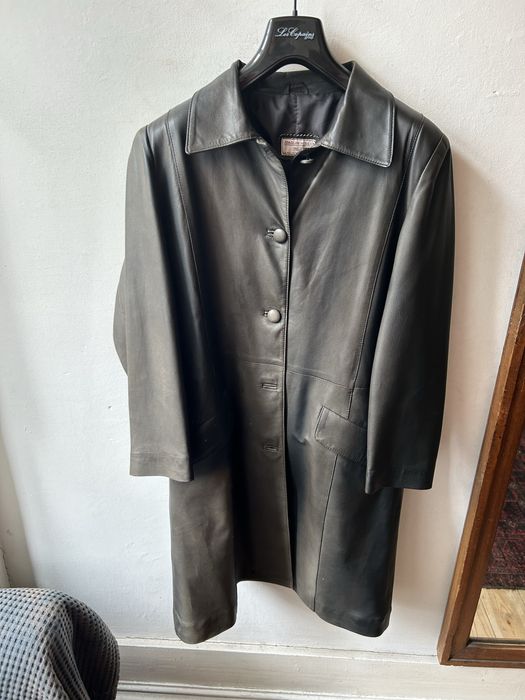 Lote de vestuário em pele