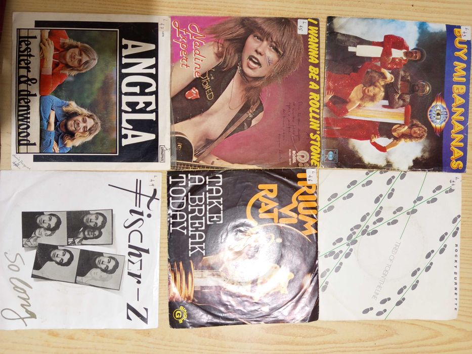 Leitor de discos Philips com colunas e 28discos