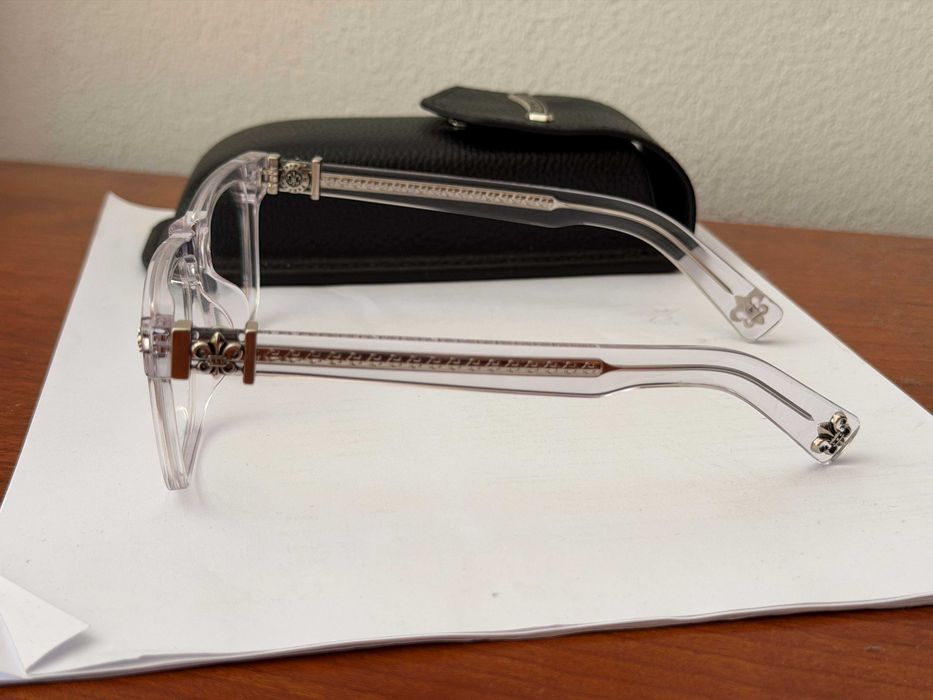 Oculos de ver Chrome Hearts