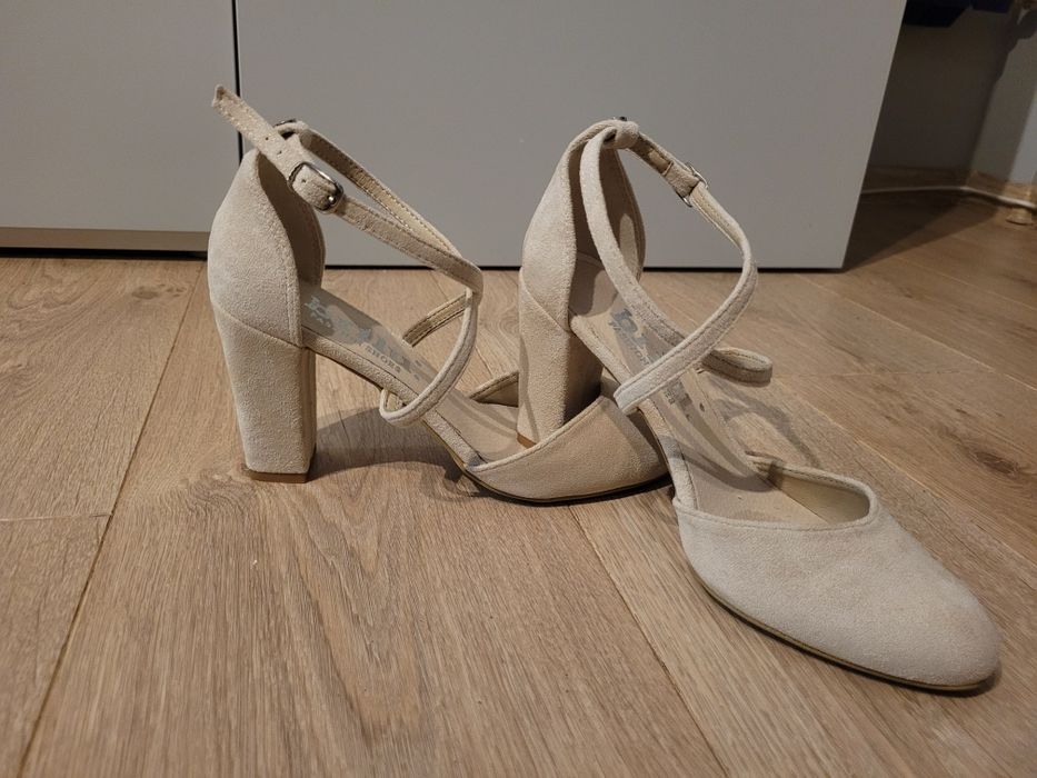 Ślubne czółenka Brilu