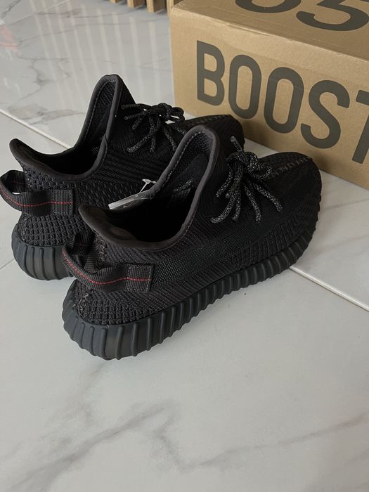 Yeezy 350 v2 black czarne rozmiar 37 1/3 38-38,5 nowe