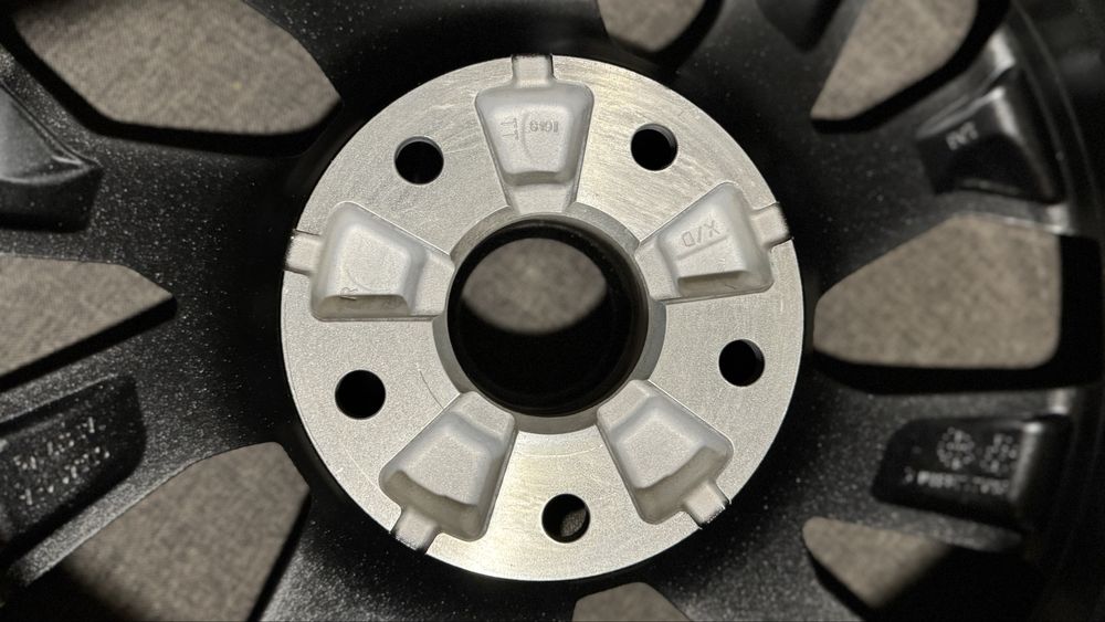 Оригінальні диски Audi Q6 SQ6 e-tron 19 85H601025D