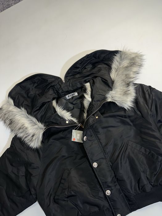 ДУТИЙ БОМБЕР С МЕХОМ дутый черный пуховик мех капишон opium archive MA