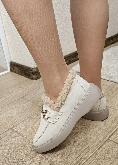 Зимові жіночі лофери на хутрі.