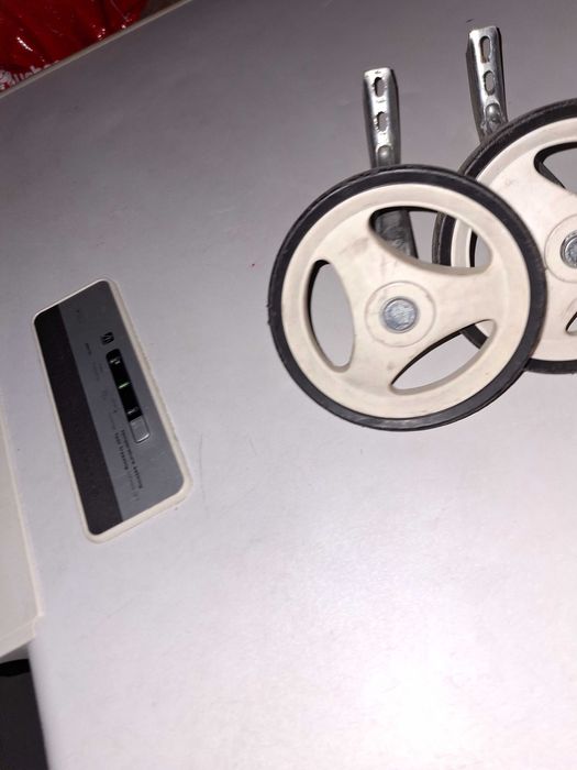 2 rodas de apoio de bicicleta de criancas