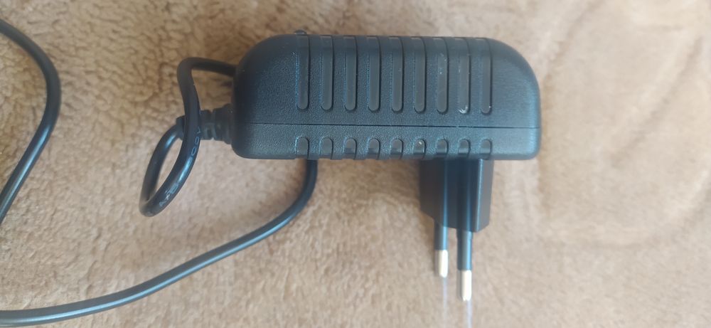 Ładowarka model CY-150360