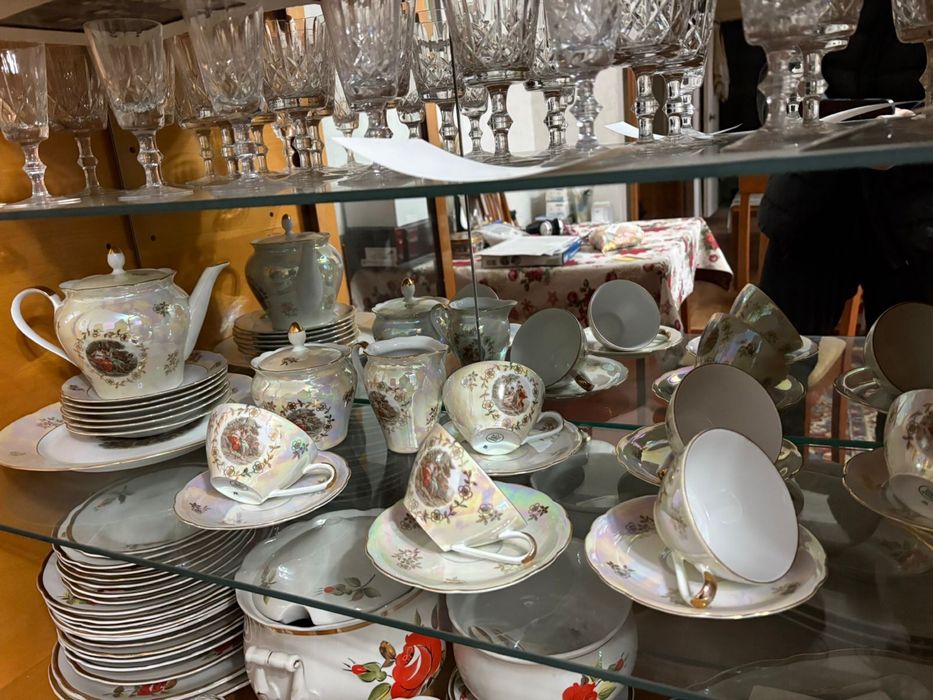 Аригинал сервиз Мадонна. KAHMA Венгрия. Очень тонкий фарвор.