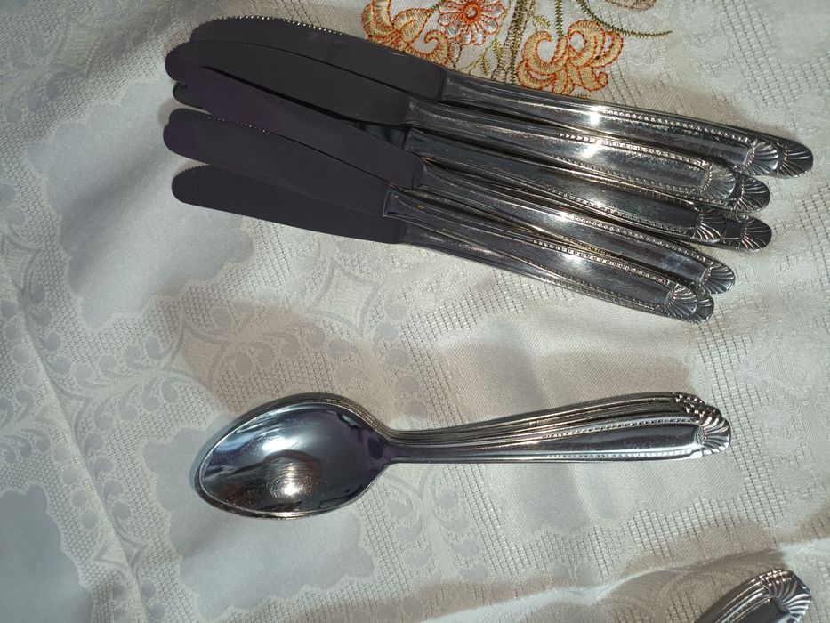 Talheres novos em inox