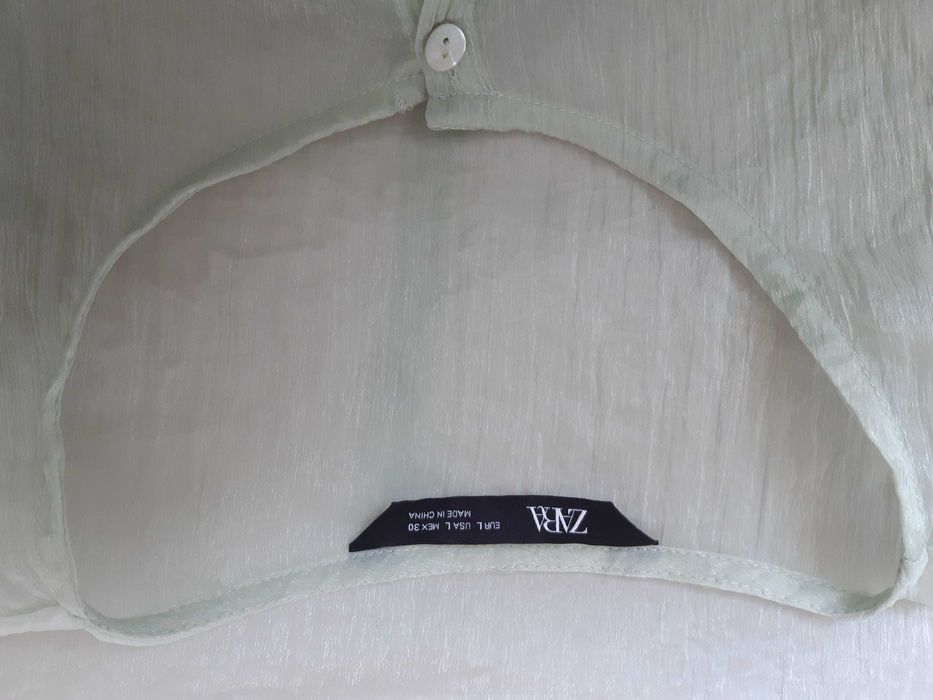 Прозрачная, лёгкая блуза мятного цвета на пуговичках zara