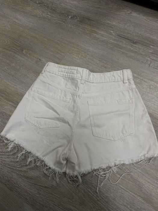 Джинсовые шорты