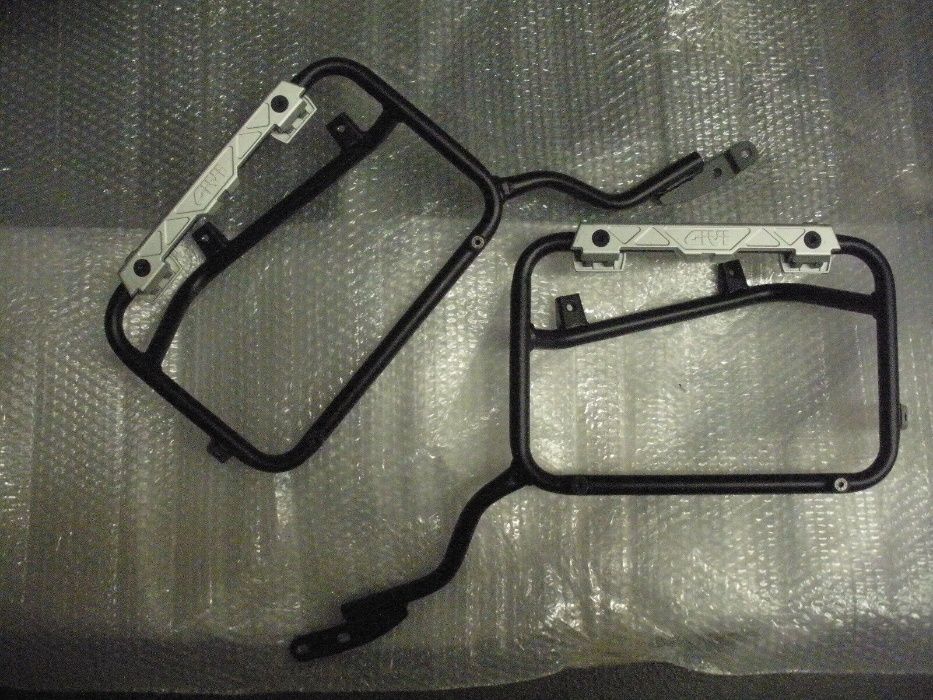 PL2122CAM MT09 Tracer (15>17) YAMAHA GIVI stelaż boczny monokey CAM