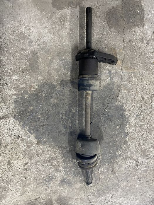 Піввісь полуось права нива шевроле 2123