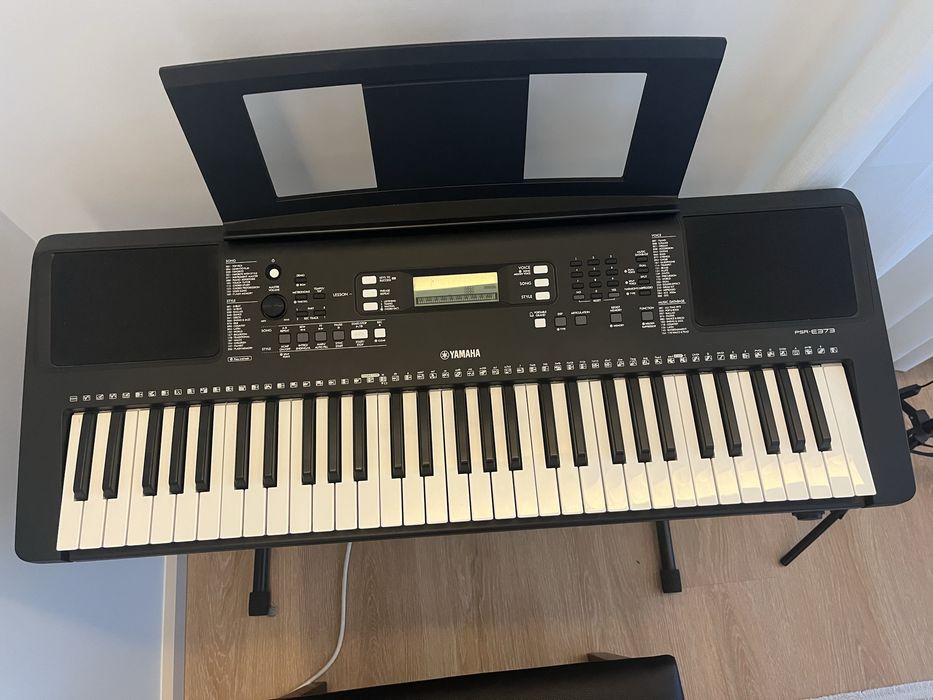 Teclado digital Yamaha PSR-E373