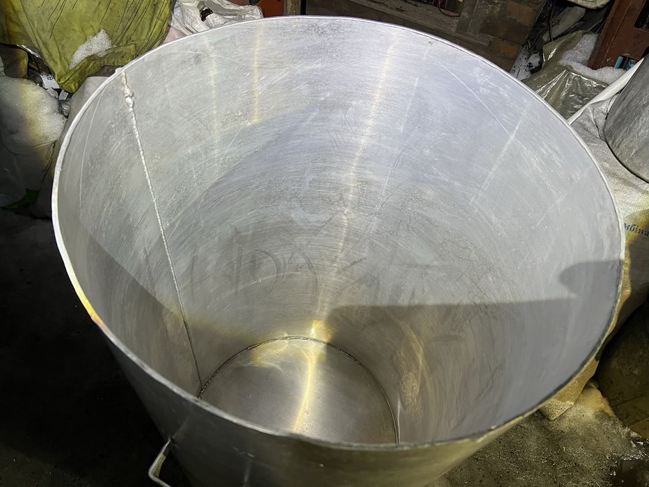 Кастрюля чавун   алюминий и латунь 10-230 л