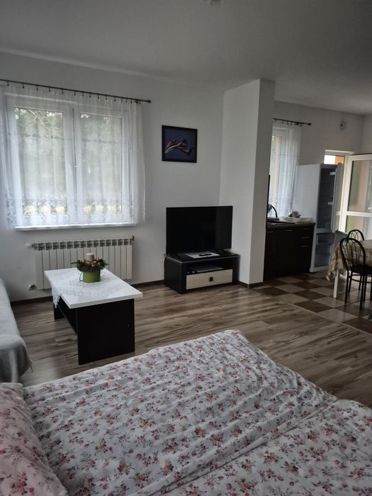 Pokoje  pod  dębem  dla  gości  I pracownikow