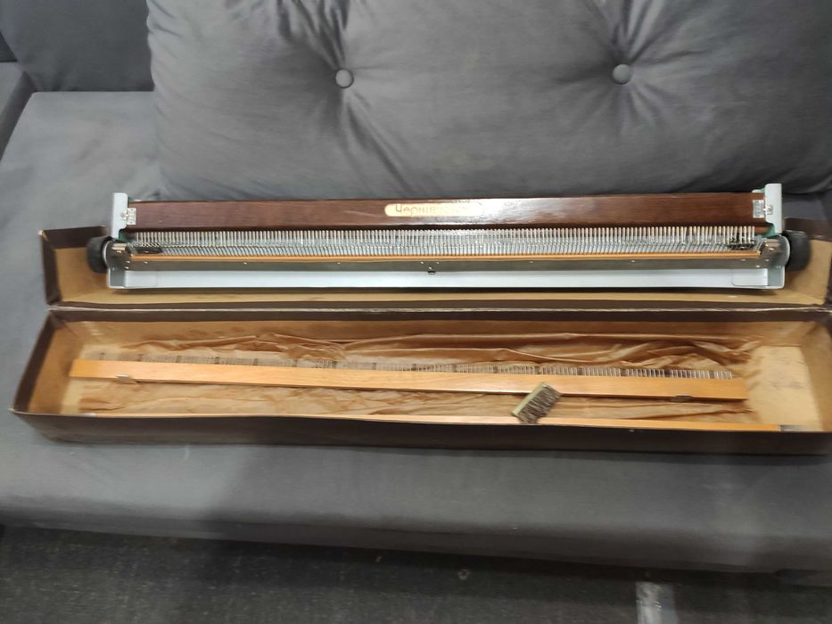 продам вязальную машину чернивчанка