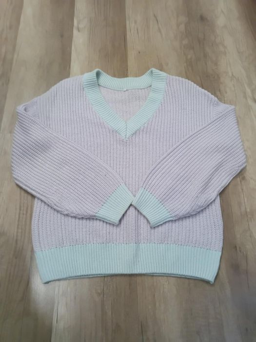 Sweter damski Cropp.