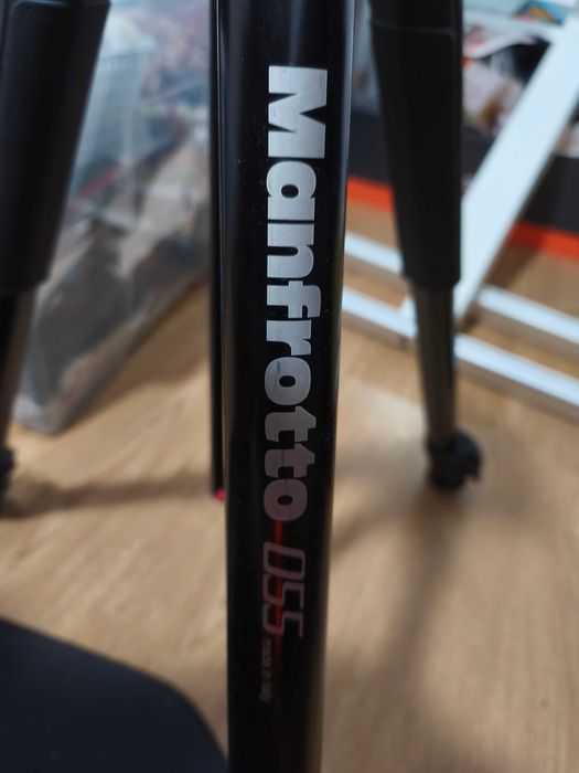 Tripé Manfrotto 055 + MHXPRO-3W