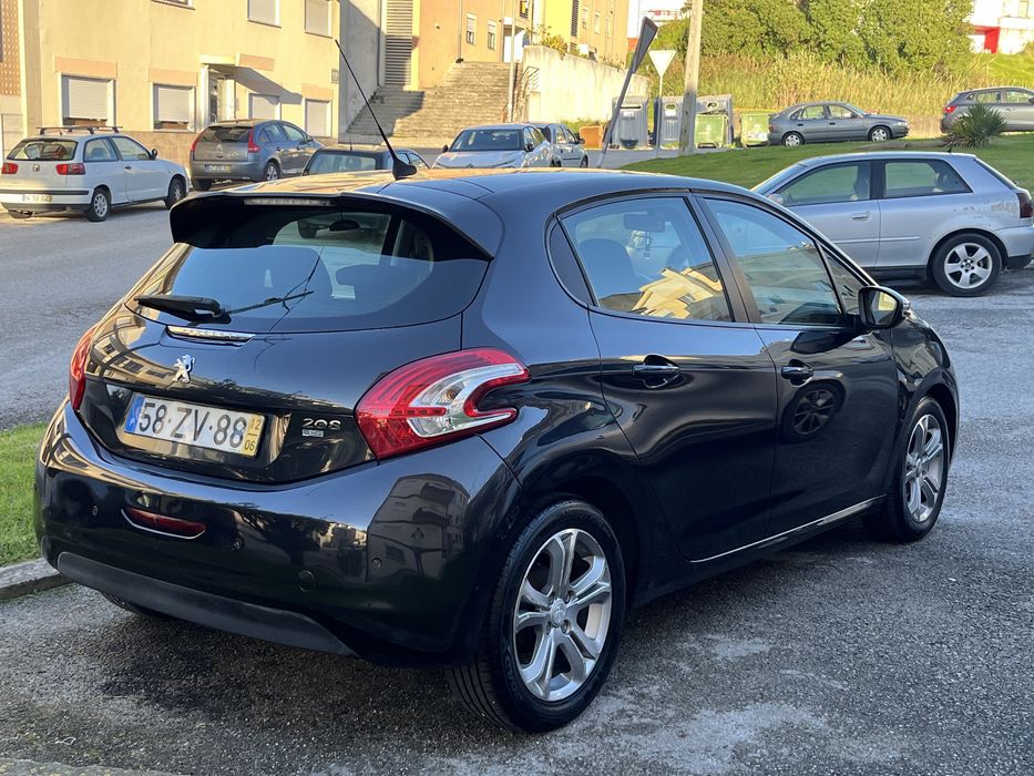 Peugeot 208 - 2011 - 223.000kms