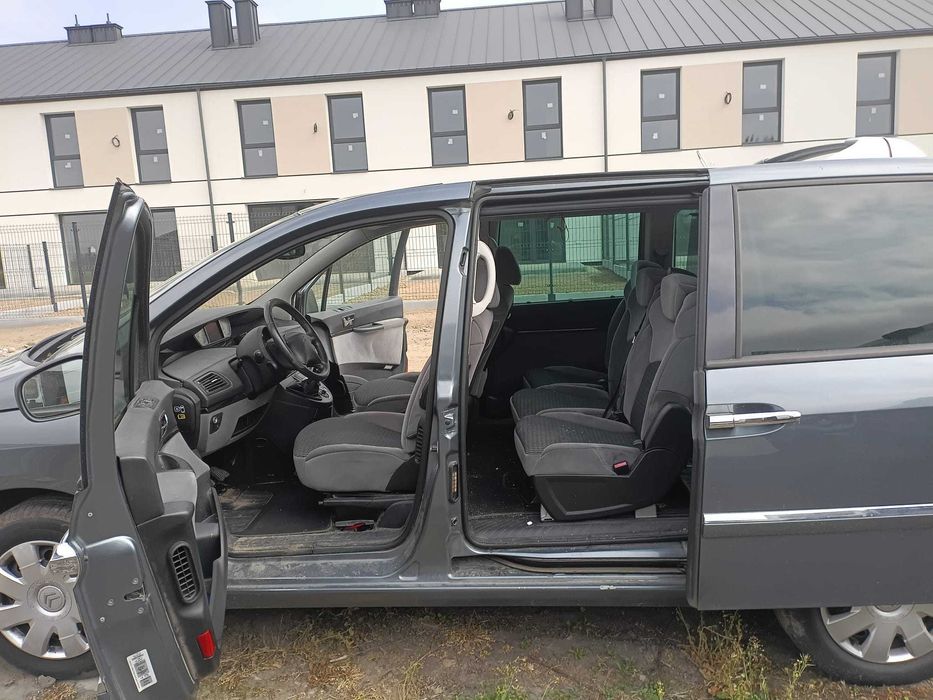 Samochód Citroen C 8
