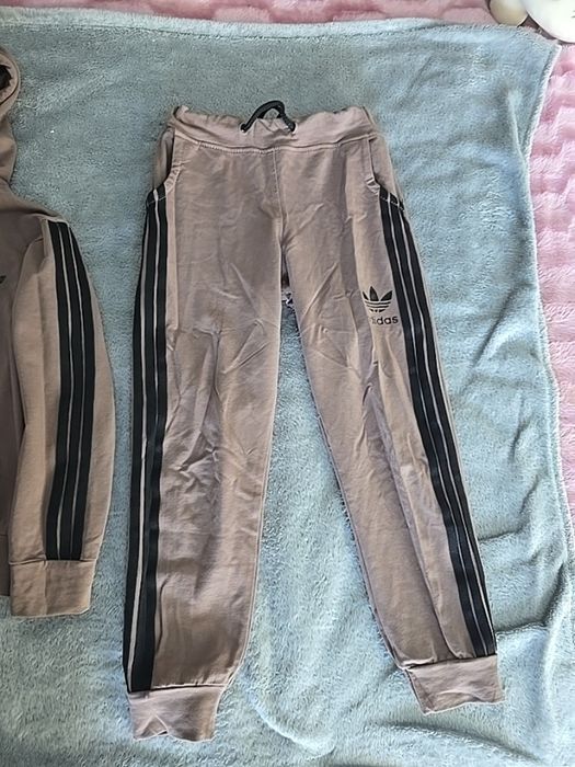 Спортивный костюм на дівчинку