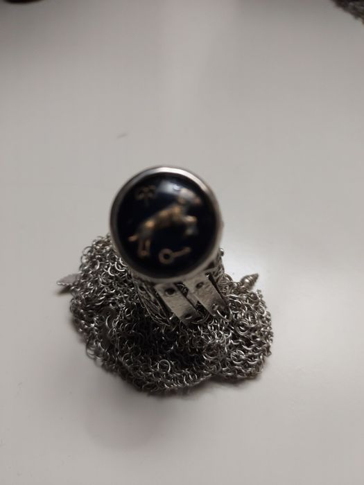 Vendo 1 porta moedas antigo em prata