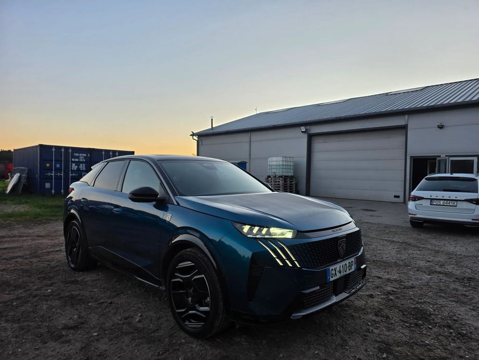 Peugeot 3008 GT Elektryczny z Bateria Najnowszy Model
