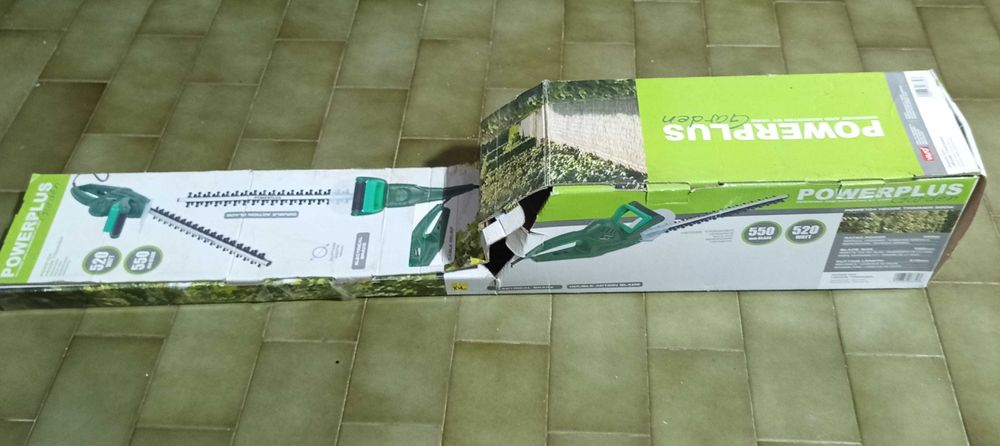 Corta sebes 520 watt 550 mm com fios