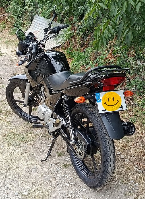 Mota 125 Yamaha ybr 125  com 15 mil kilometros em escelente estado