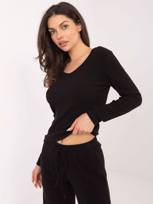 Czarne spodnie dzianinowe prążkowane z szeroką nogawką WESTEENE