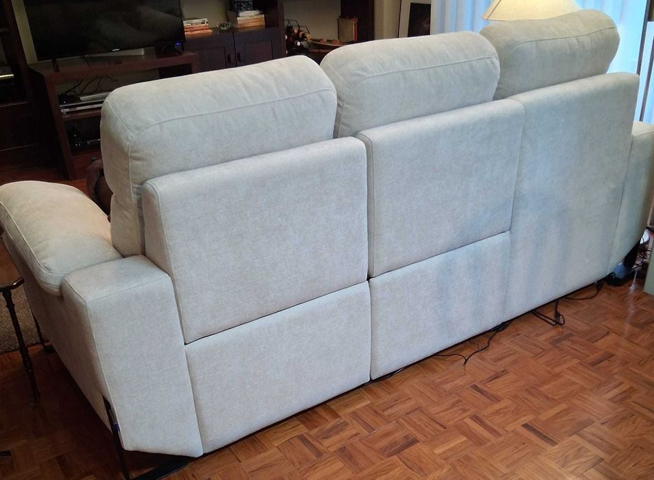 Sofá com pouquíssimo uso