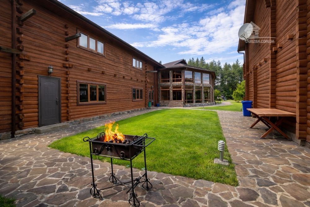 Садиба 50 соток, 2 будинки, банкетний зал на 30 осіб, сауна, басейн