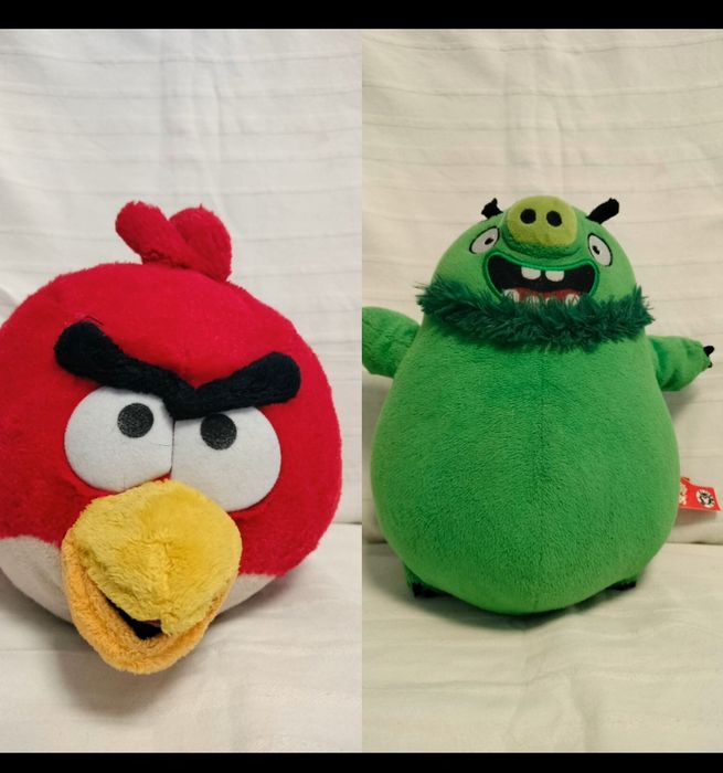 Conjunto de 28 peluches variados