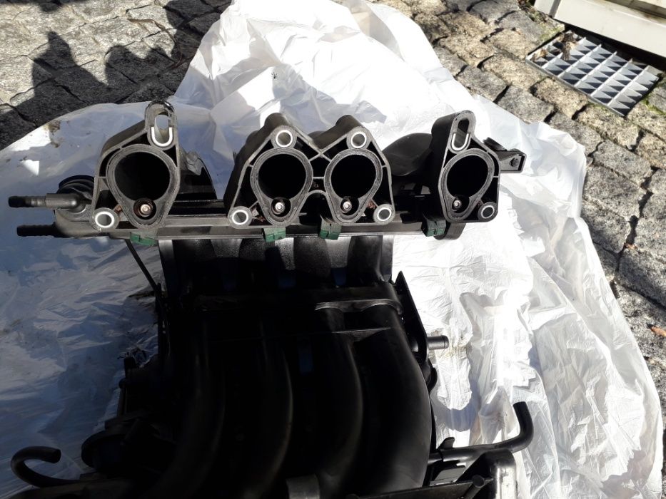 Coletor admissão Audi A3 1.6 Gasolina