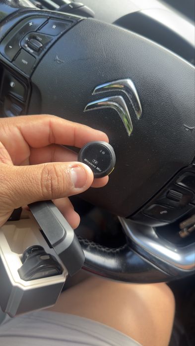 Vendo microfone de Lapela