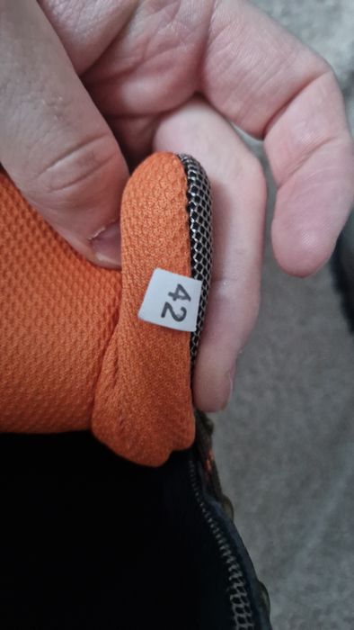 buty górskie zimowe roziar 42 założone raz