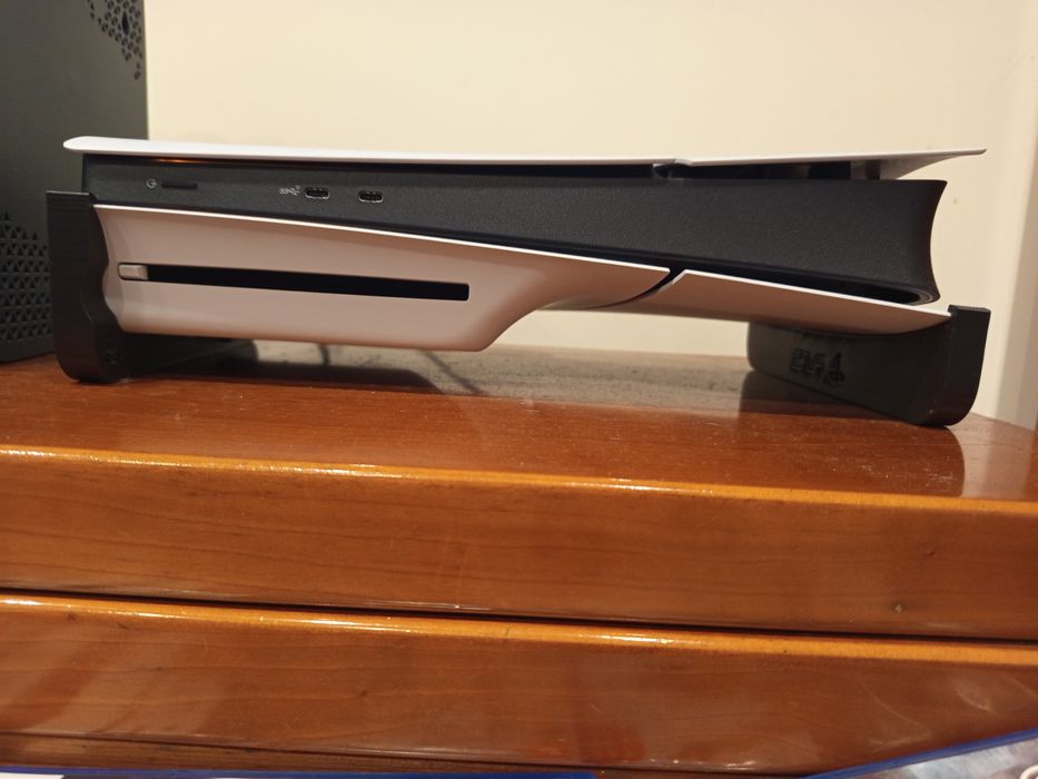 Suporte PS5 Slim com DVD.