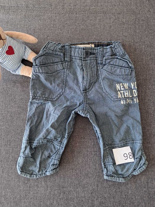 Spodnie spodenki 3/4 chłopięce materiałowe paski paseczki H&M