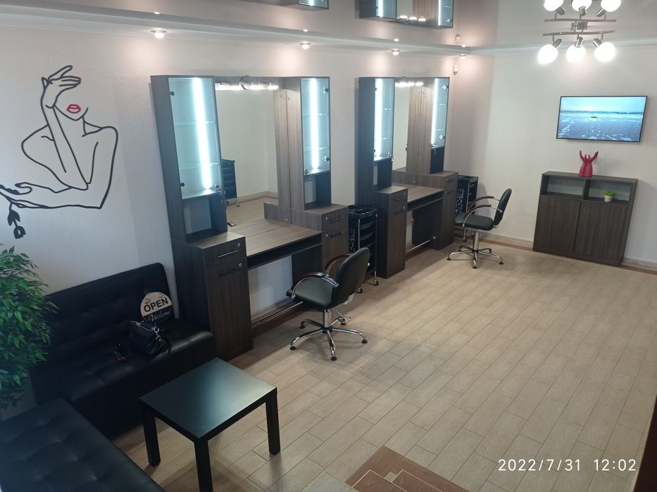 Аренда мест для мастера парикмахера, лешмейкера, бровиста