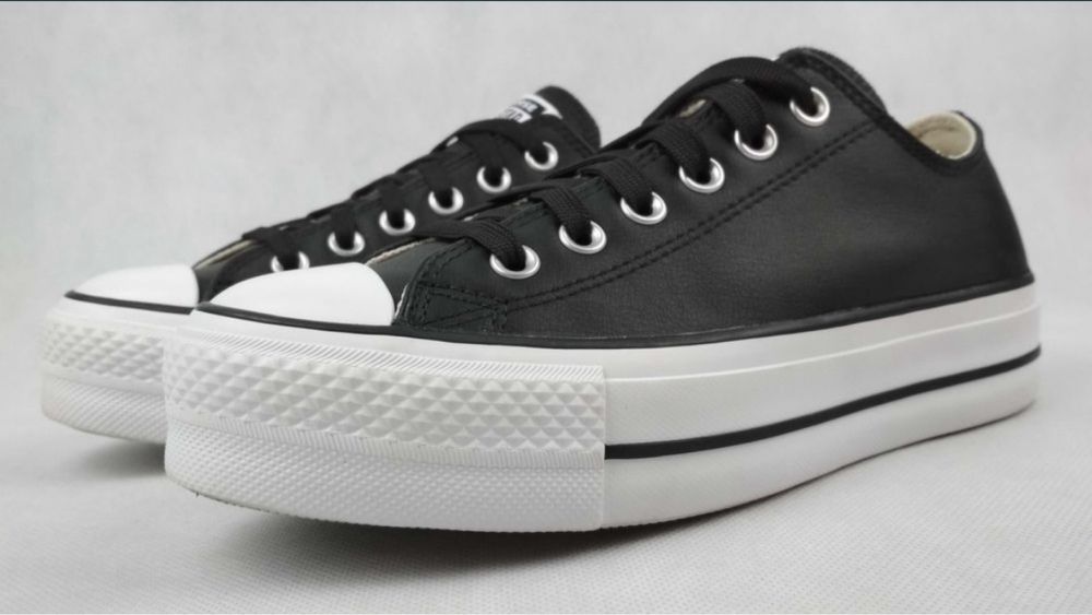 Trampki  Converse Chuck Taylor All Star  na platformie  rozmiar 37
