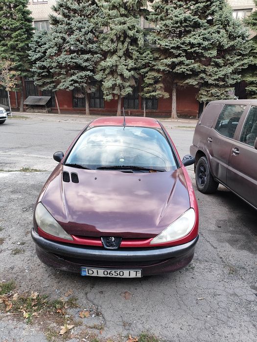 Продам Peugeot 206 1.4 бенз