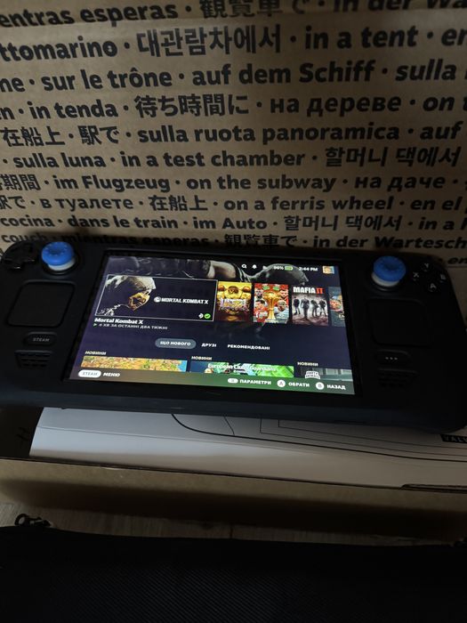 Портативна ігрова приставка Valve Steam Deck 256 GB